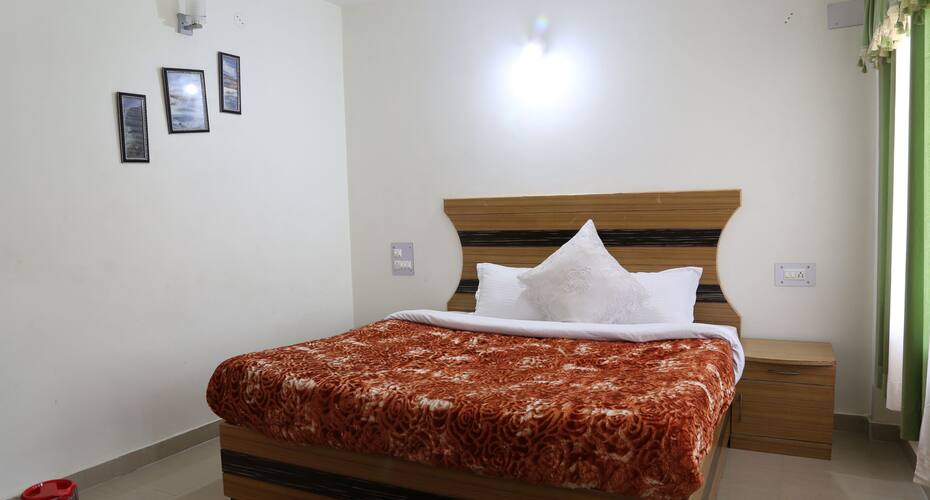 Hotel Aanand & Restaurant, Kullu 5